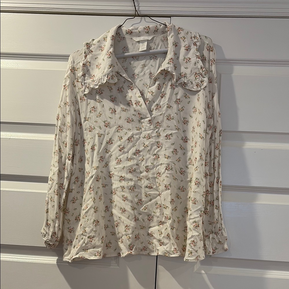 H&M Cream Tan Ruffled Long Sleeve Blouse